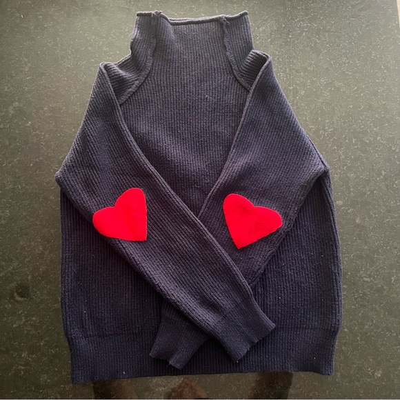 Chicwish Heart Sweater - Picture 2 of 6